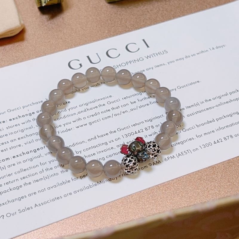 G*u*i bracelets